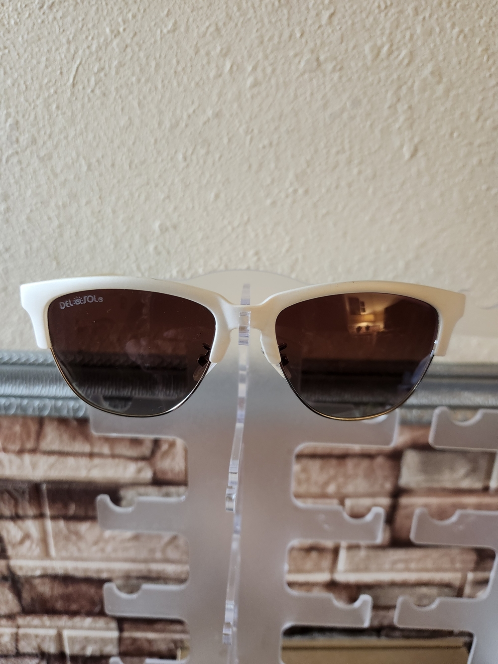 Del Sol Sunglasses with Color Changing Lenses